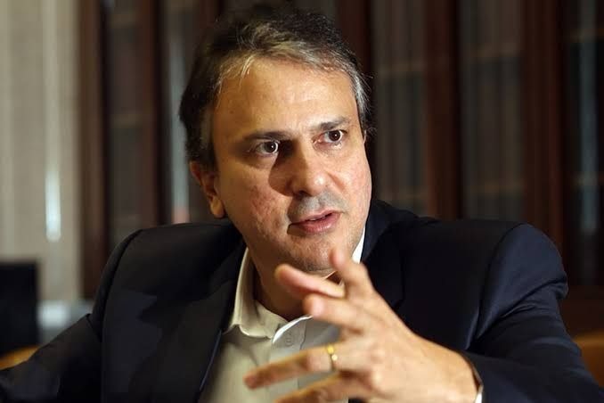 O Ministério da Educação (MEC) cria fiscalização para universidades e ensino a distância