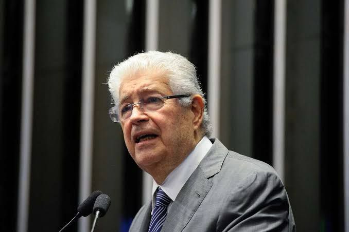 Roberto Requião Planeja Candidatura a Vereador de Curitiba