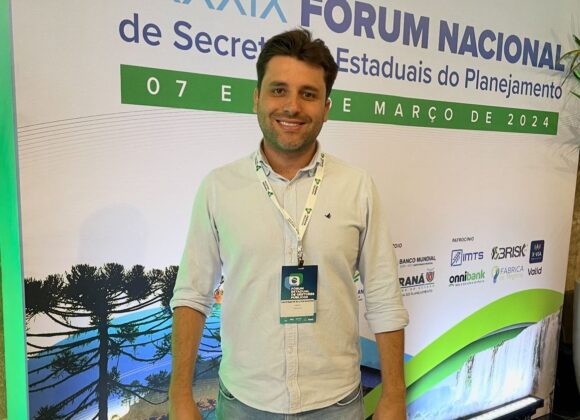 Prefeito de Tomazina destaca importância do planejamento em evento em Foz do Iguaçu Prefeito de Tomazina destaca importância do planejamento em evento em Foz do Iguaçu