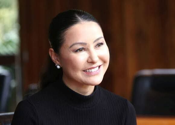 Primeira-dama do Paraná, Luciana Saito Massa compartilha a importância da luta no combate à dengue Primeira-dama do Paraná, Luciana Saito Massa compartilha a importância da luta no combate à dengue