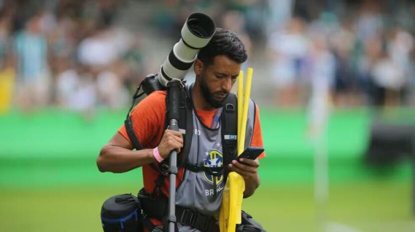 Torcedor é acusado de racismo contra fotógrafo durante partida pela Série B