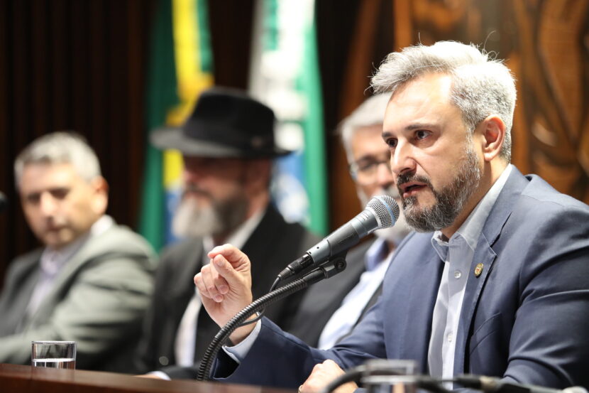 Audiência pública debate regulamentação para motoristas por aplicativo Audiência pública debate regulamentação para motoristas por aplicativo