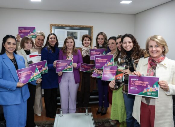 Caminhada do Meio-Dia: Paraná se une contra o feminicídio no Dia Estadual de Combate