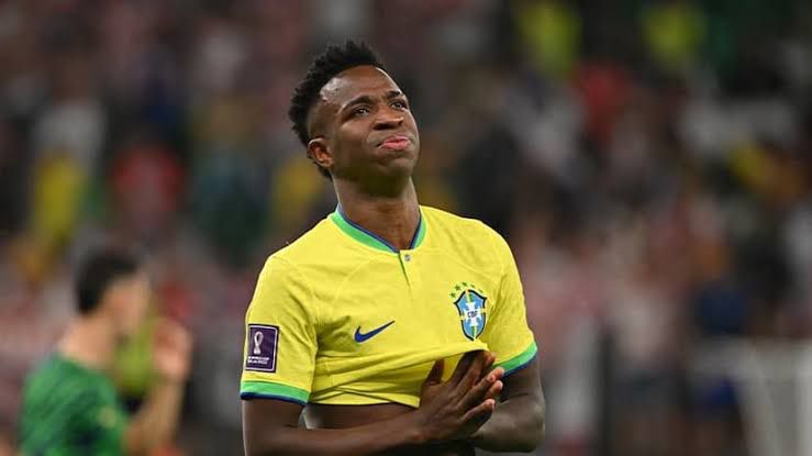 Vinícius Júnior pede desculpas por cartões que o tiraram de jogo crucial na Copa América