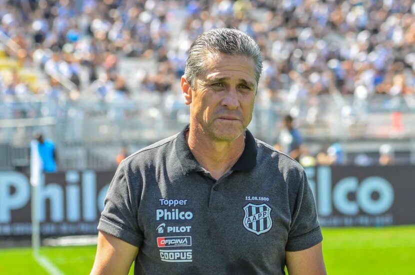 Coritiba Busca Novo Técnico: Jorginho é Cogitado para o Cargo Coritiba Busca Novo Técnico: Jorginho é Cogitado para o Cargo