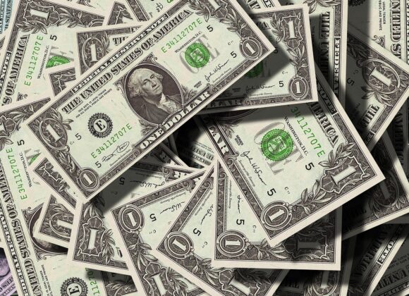 Cotação do dólar é a maior em três anos após falas de Ministro
