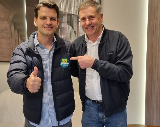 Luizão Goulart declara apoio a Eduardo Pimentel no segundo turno das eleições em Curitiba ornal Maitê Brusman, Imprensa, MB, Jornalismo, Maitê Brusman, Eleições,