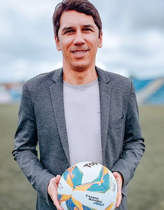 Lúcio Flávio é novo técnico de clube paranaense com menos de 10 anos de existência