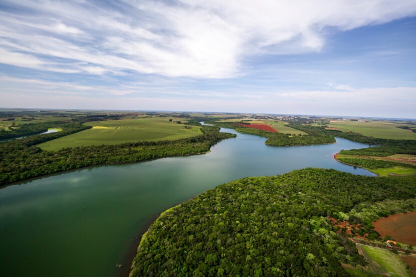 Usina hidrelétrica de Itaipu faz desenvolvimento do Paraná aumentar em todas as regiões Usina hidrelétrica de Itaipu faz desenvolvimento do Paraná aumentar em todas as regiões