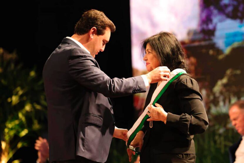 Mariangela Hungria recebe a Ordem do Pinheiro e é reconhecida como referência na agricultura sustentável