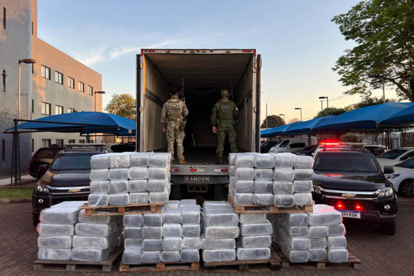 Operação Sinergia III apreende 3,2 toneladas de maconha em Palotina Operação Sinergia III apreende 3,2 toneladas de maconha em Palotina