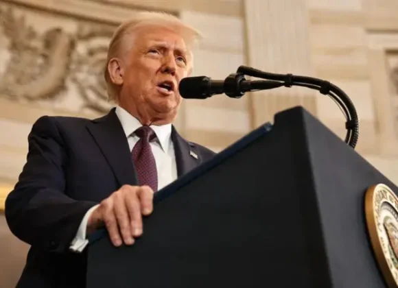 Prova de cidadania nos EUA fica mais rígida com as novas regras de Trump Prova de cidadania nos EUA fica mais rígida com as novas regras de Trump