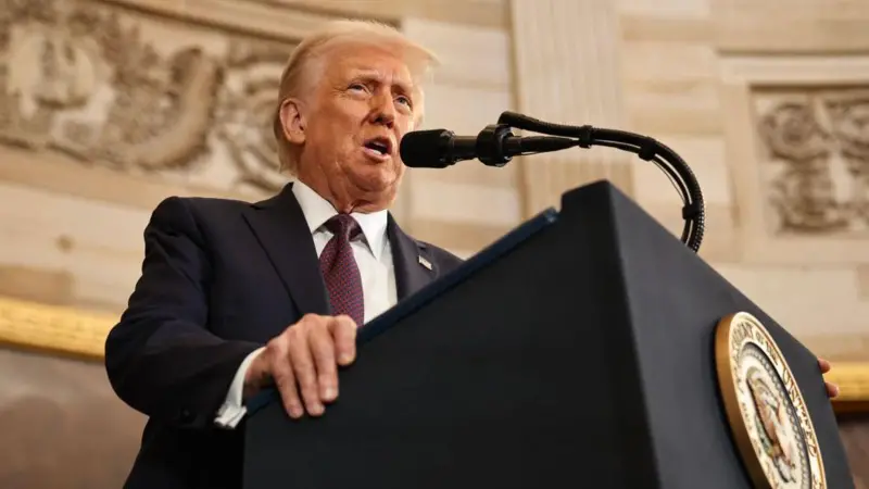 Prova de cidadania nos EUA fica mais rígida com as novas regras de Trump Prova de cidadania nos EUA fica mais rígida com as novas regras de Trump
