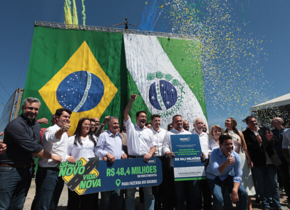 Estado e Fazenda Rio Grande firmam convênio de R$ 96 milhões para viadutos na BR-116 Estado e Fazenda Rio Grande firmam convênio de R$ 96 milhões para viadutos na BR-116