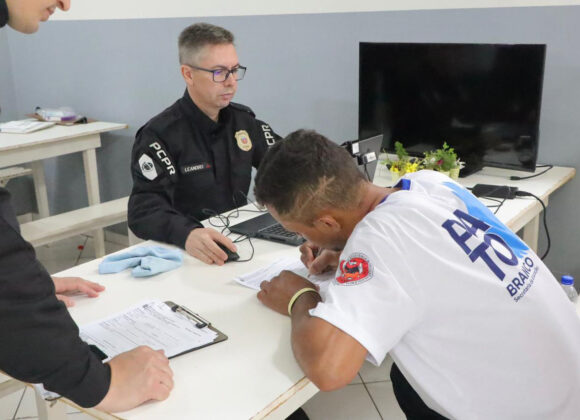 PCPR vai até Laranjeiras do Sul e emite documento para vítimas do tornado whatsapp_image_2025-11-17_at_16.31.51