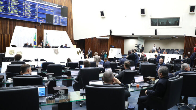 Assembleia do Paraná aprova campanha de doação de cabelos e projetos ambientais wrNtL39YRQ8i4pxytN8RkxNBhOP4pod2nyJOHB6e
