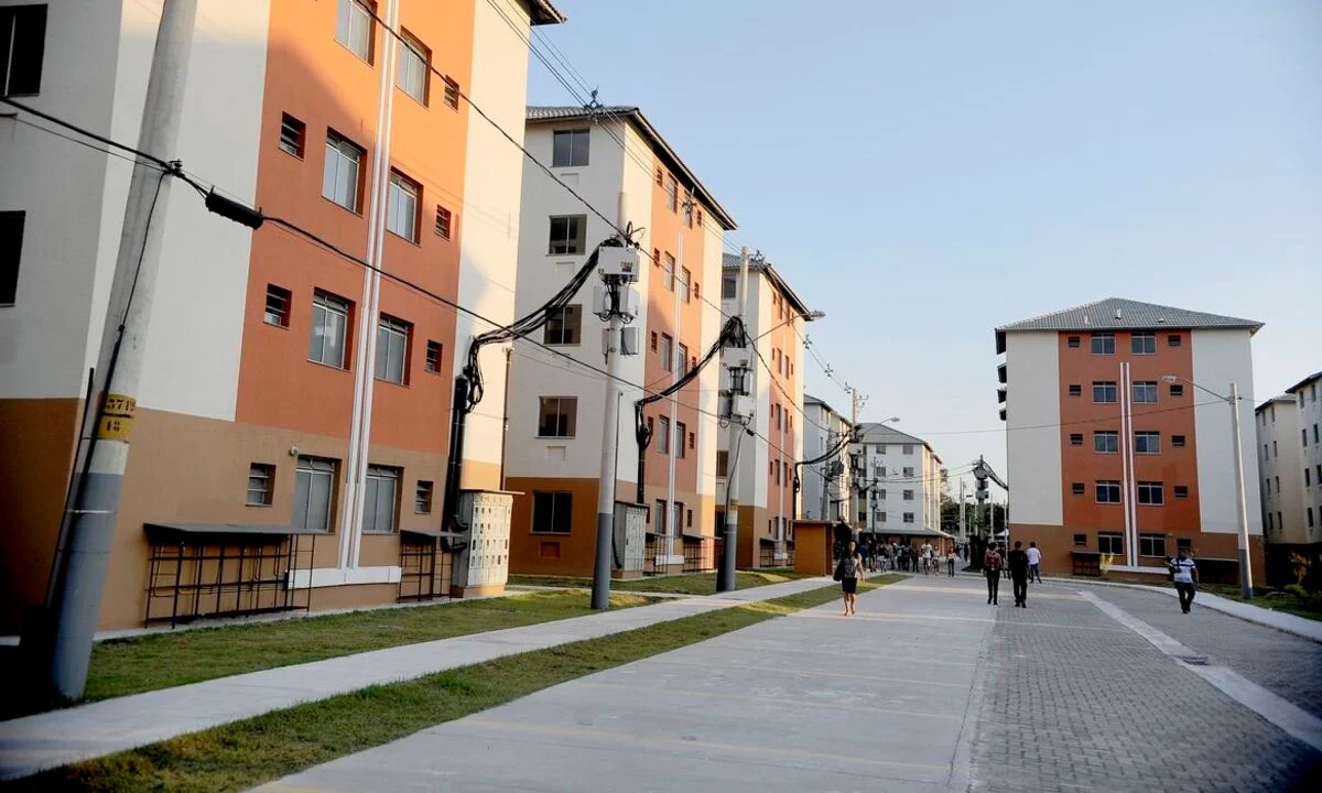 Minha Casa, Minha Vida amplia teto para renda de até R$ 13 mil IMG_0704